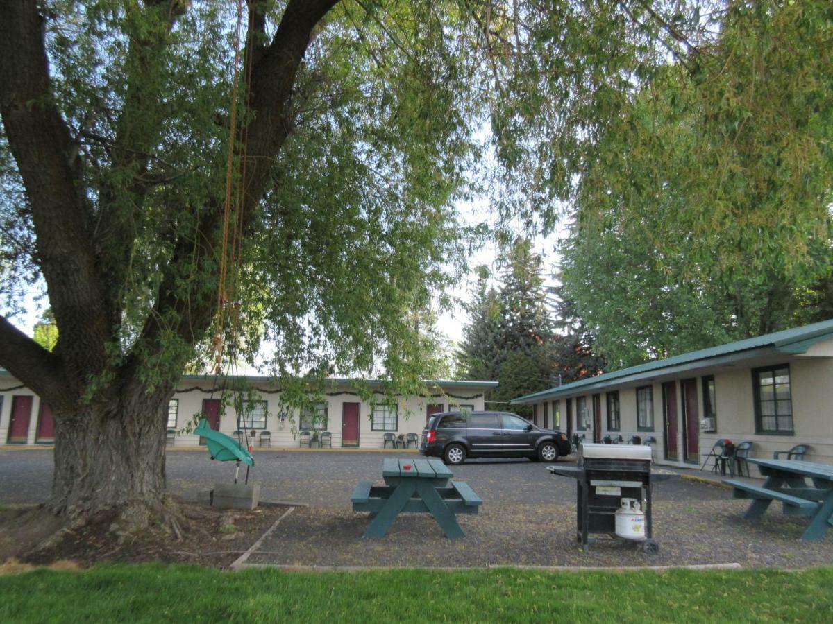 The Willows Motel Wilbur ภายนอก รูปภาพ